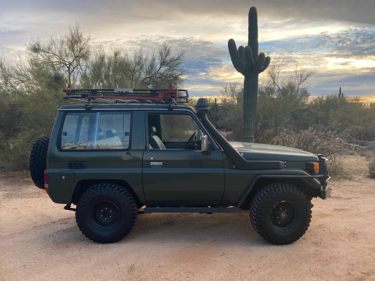 Toyota-land-cruiser-diesel-1988