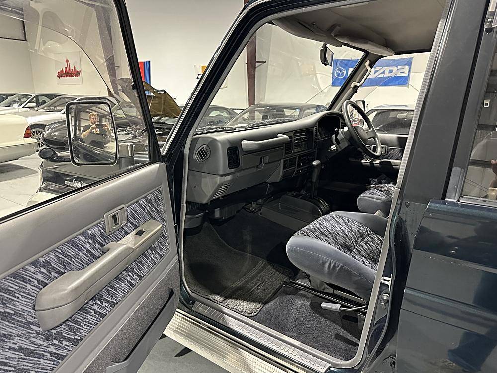 Toyota-land-cruiser-diesel-1995-custom-40