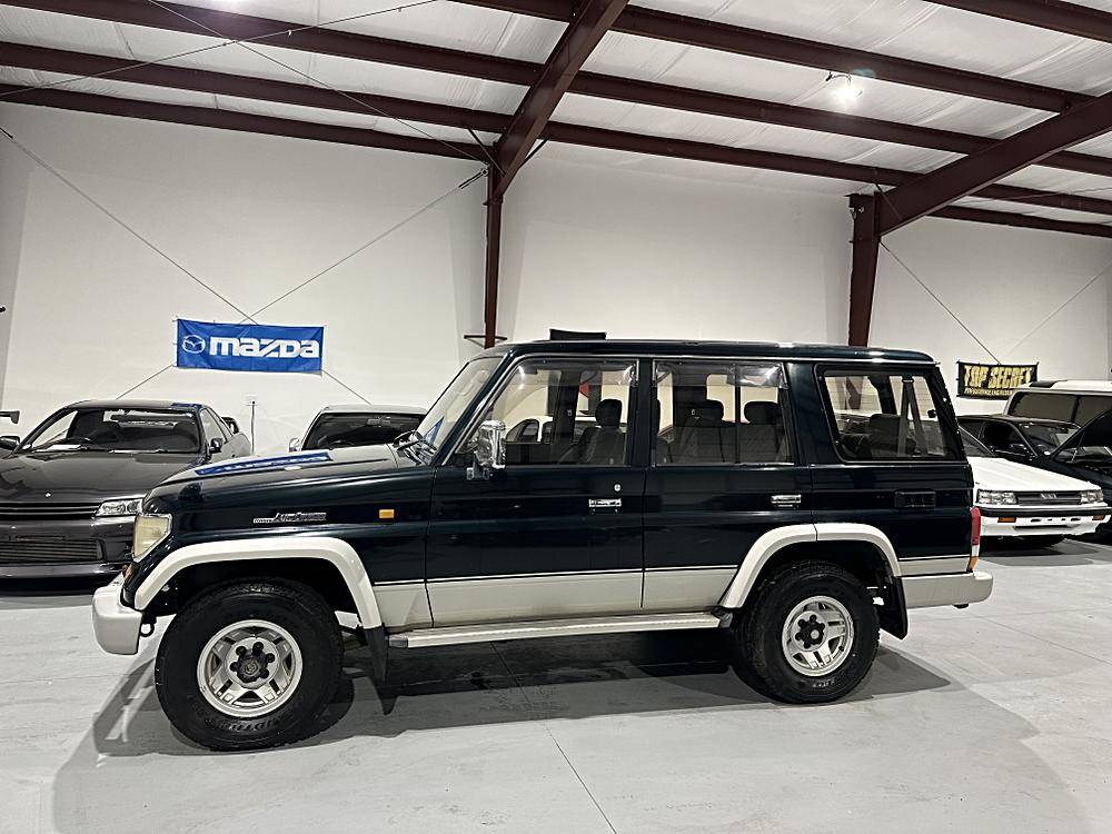 Toyota-land-cruiser-diesel-1995-custom-54