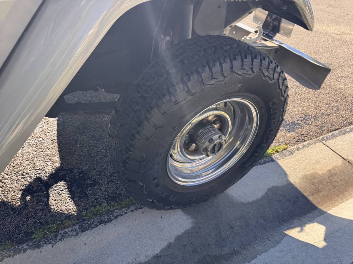 Toyota-land-cruiser-fj40-1968-brown-10