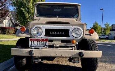 Toyota-land-cruiser-fj40-1968-brown-14