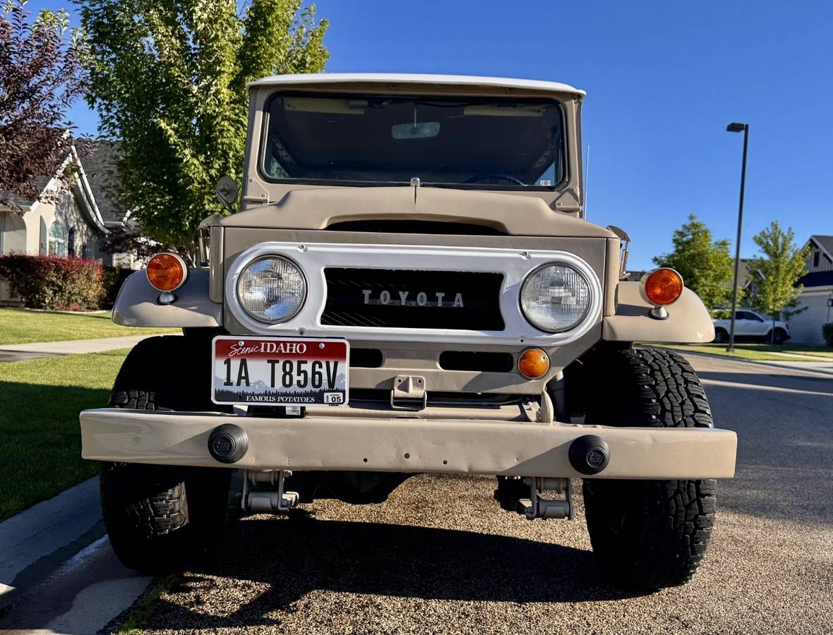 Toyota-land-cruiser-fj40-1968-brown-14