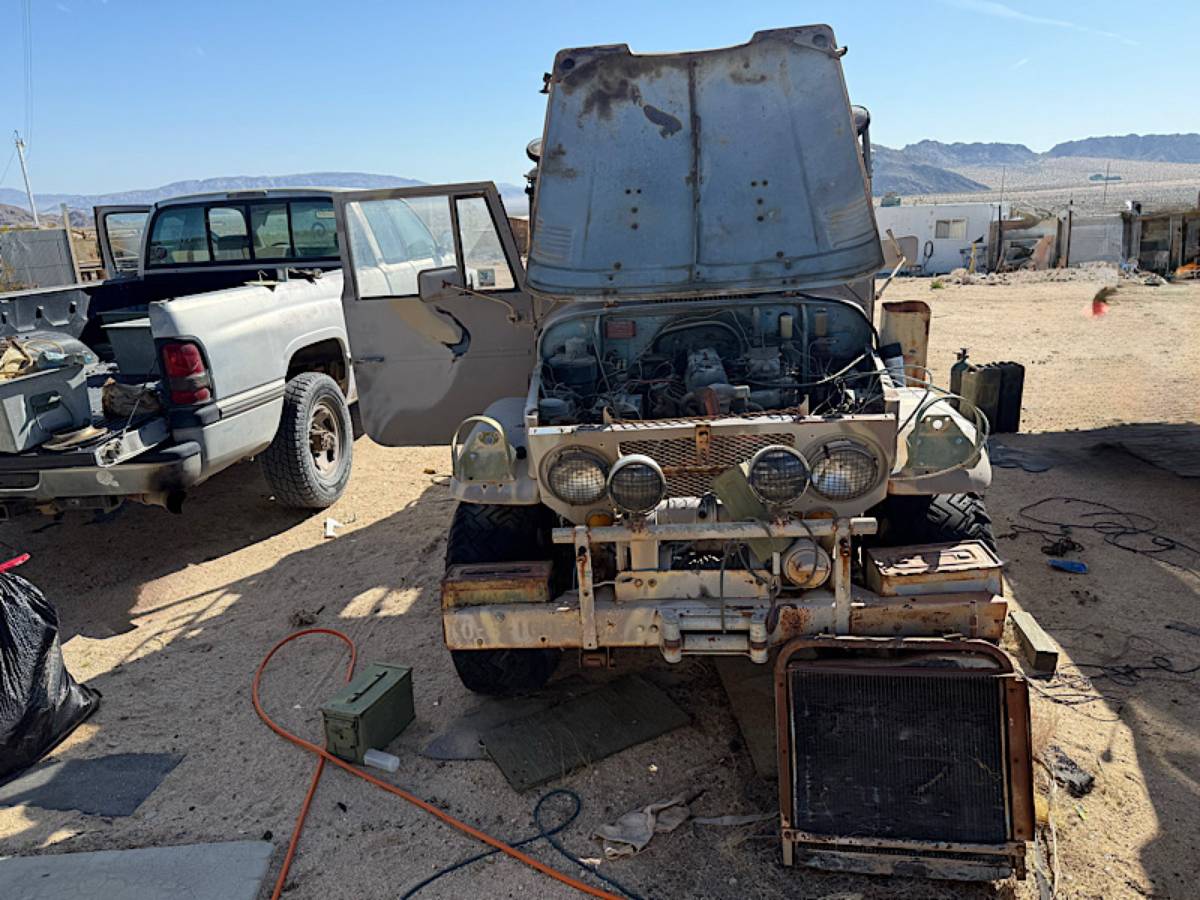 Toyota-land-cruiser-fj40-1968-brown-4