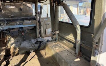 Toyota-land-cruiser-fj40-1968-brown-8