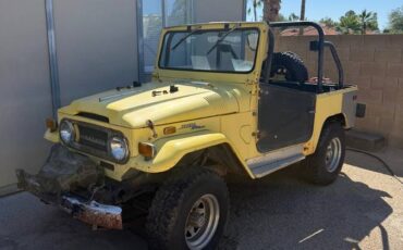 Toyota-land-cruiser-fj40-1970-1