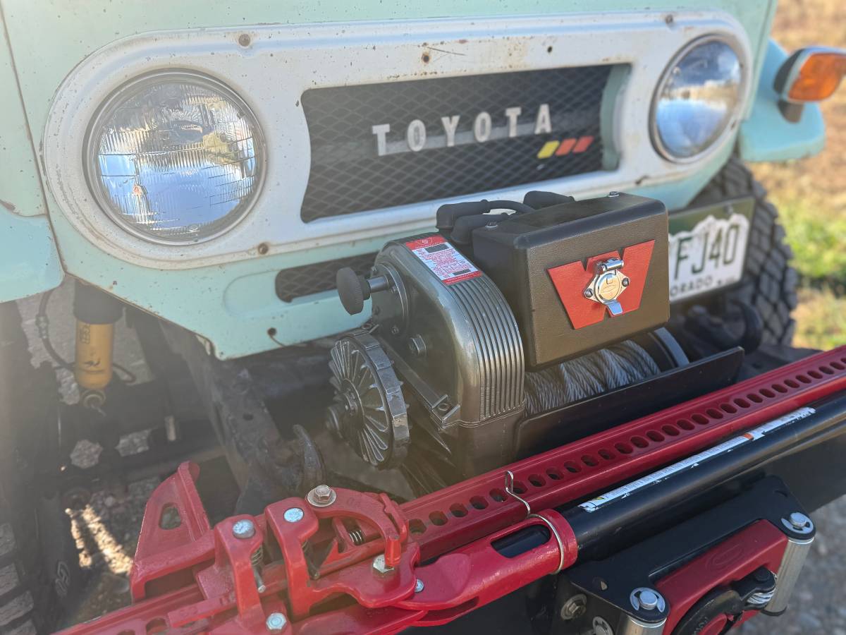 Toyota-land-cruiser-fj40-1970-green-2
