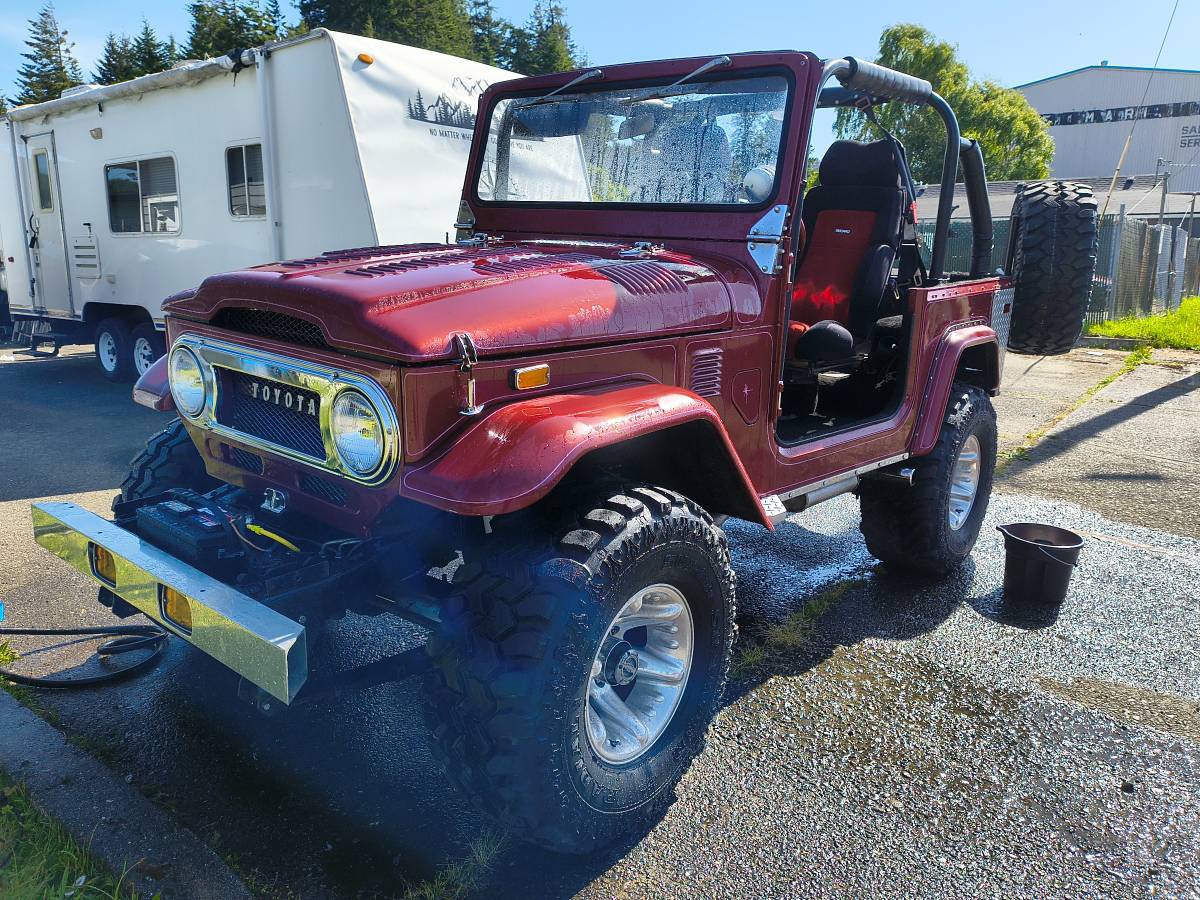 Toyota-land-cruiser-fj40-1972-10