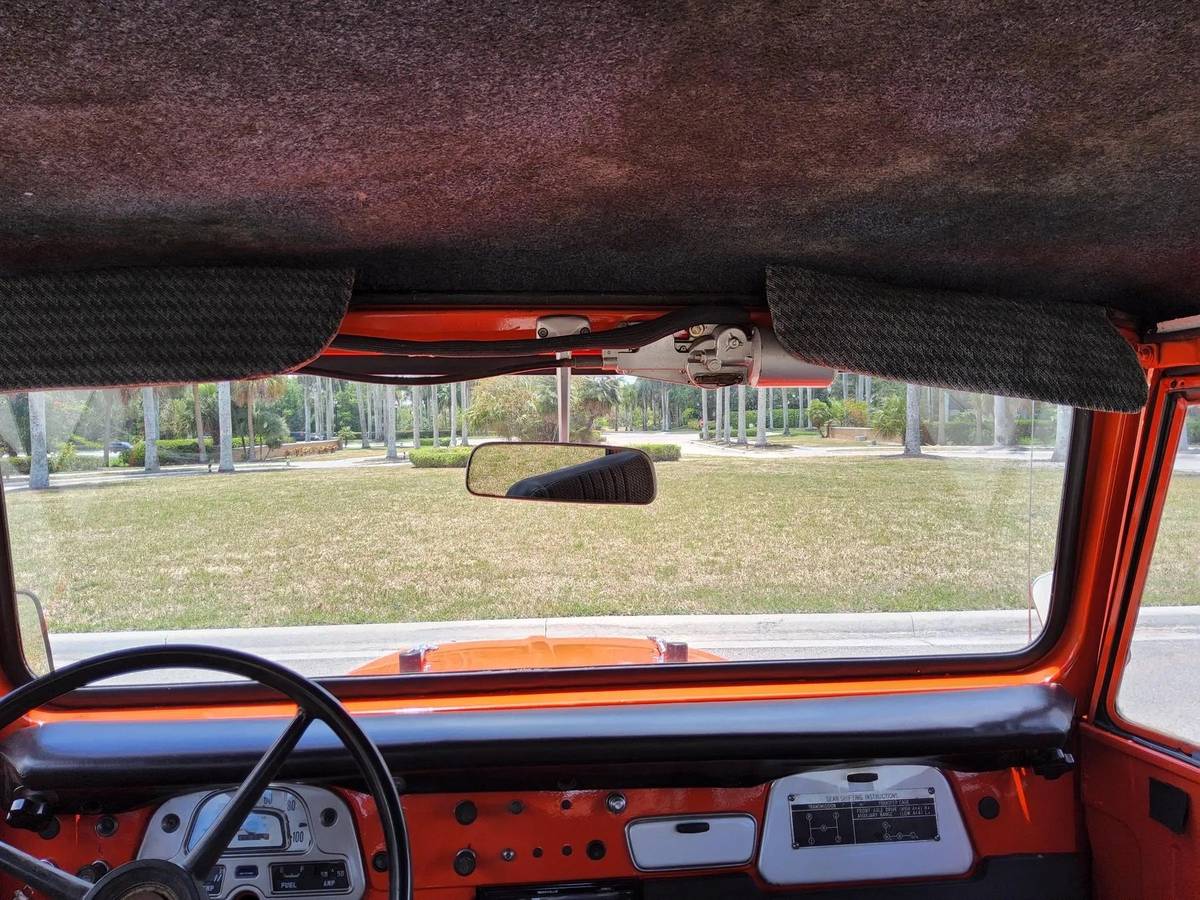 Toyota-land-cruiser-fj40-1972-red-18
