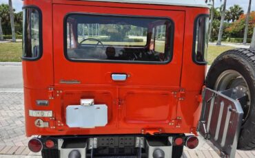 Toyota-land-cruiser-fj40-1972-red-6