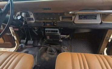 Toyota-land-cruiser-fj40-1975-green-10