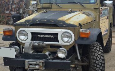 Toyota-land-cruiser-fj40-1975-green-12