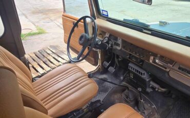 Toyota-land-cruiser-fj40-1975-green-9