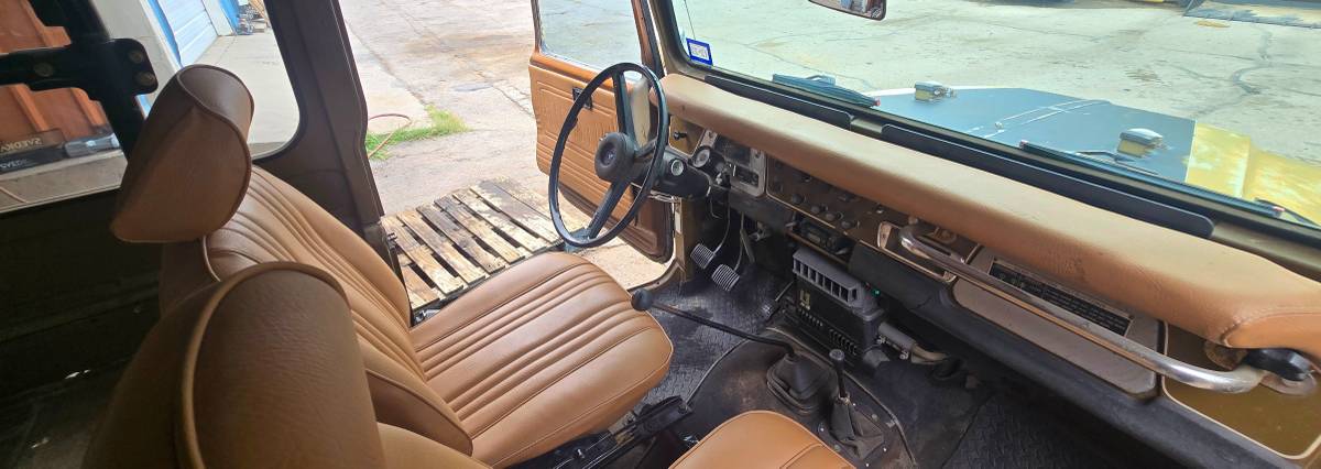 Toyota-land-cruiser-fj40-1975-green-9