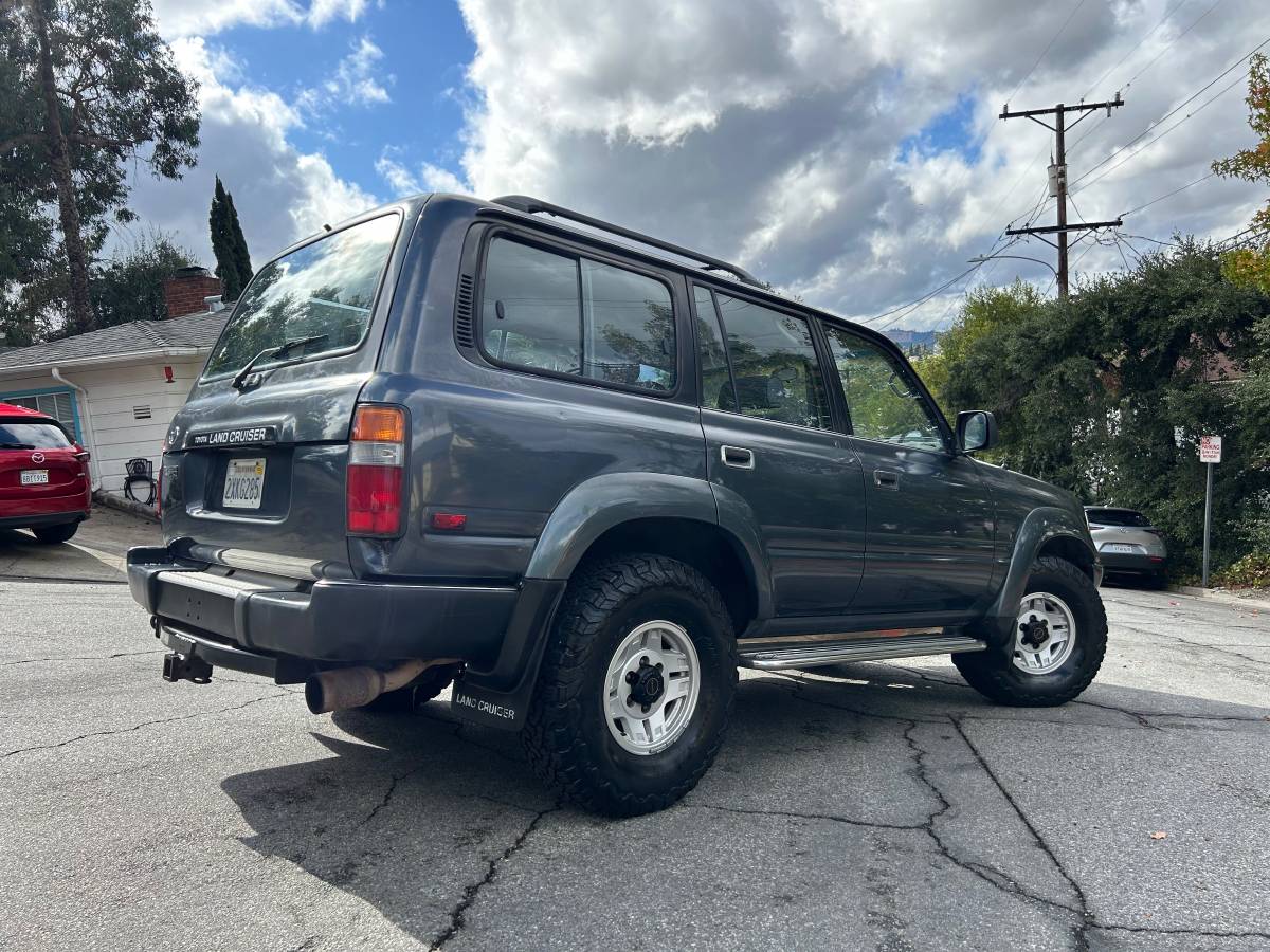 Toyota-land-cruiser-fj80-1991-12