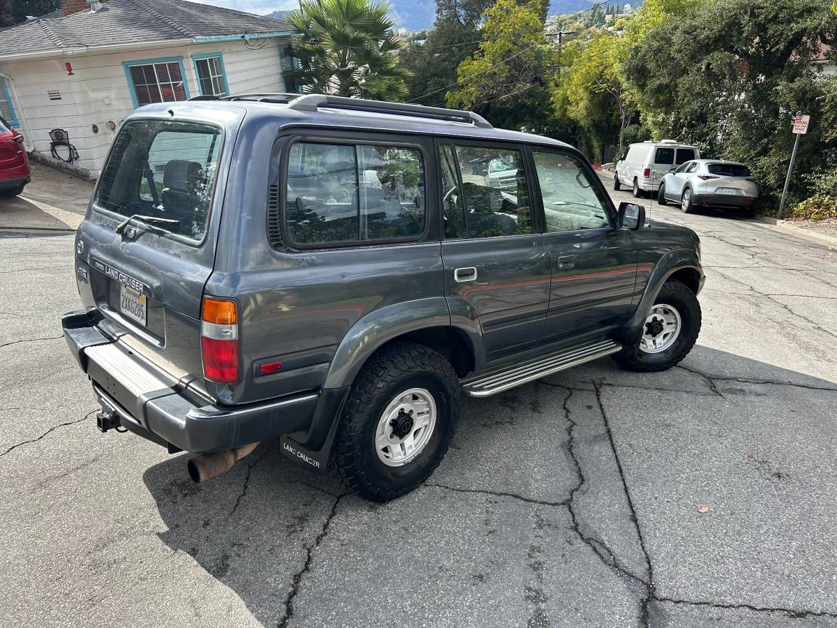Toyota-land-cruiser-fj80-1991-13