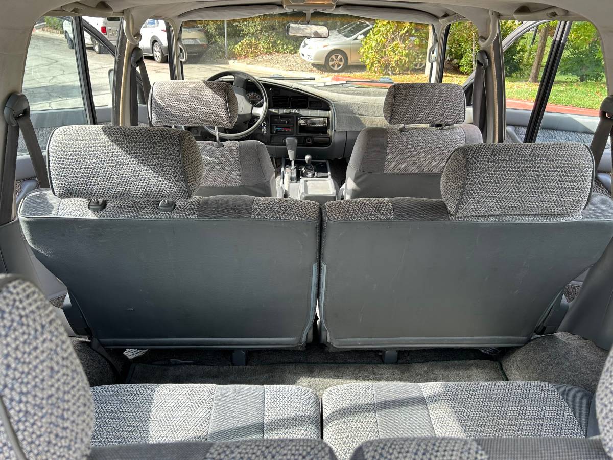 Toyota-land-cruiser-fj80-1991-18