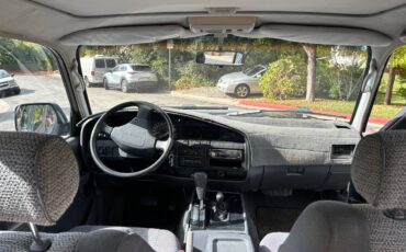 Toyota-land-cruiser-fj80-1991-20