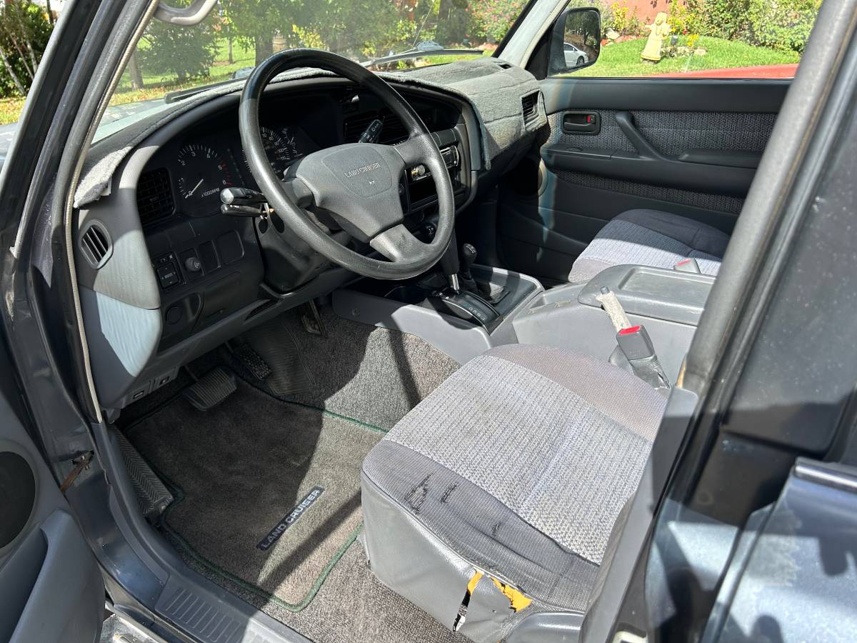 Toyota-land-cruiser-fj80-1991-22