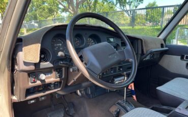Toyota-land-cruiser-gx-1989-brown-17