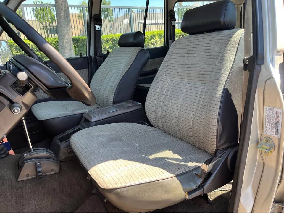 Toyota-land-cruiser-gx-1989-brown-20