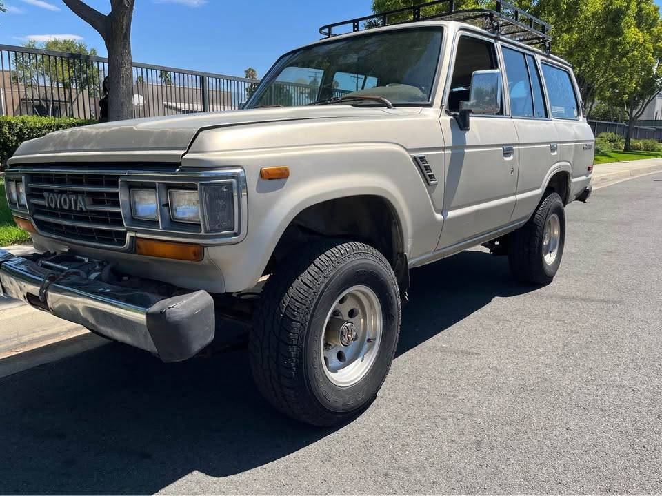 Toyota-land-cruiser-gx-1989-brown