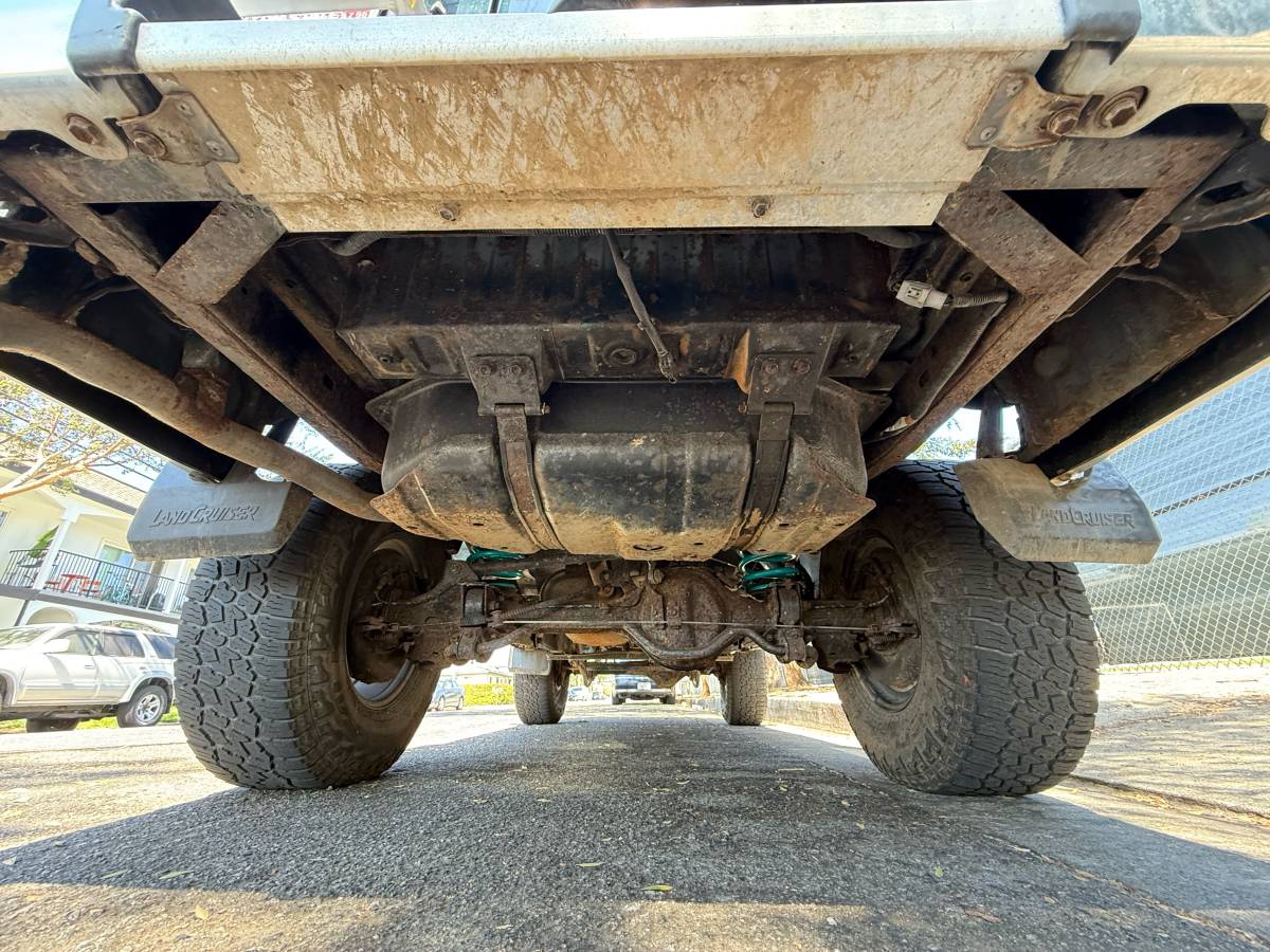 Toyota-land-cruiser-prado-diesel-1994-green-10