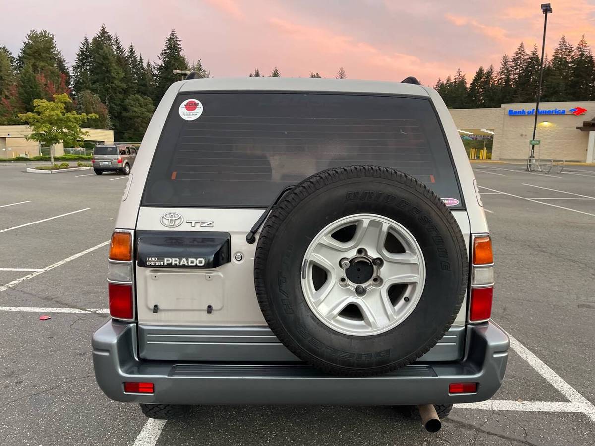 Toyota-land-cruiser-prado-diesel-1996-silver-1