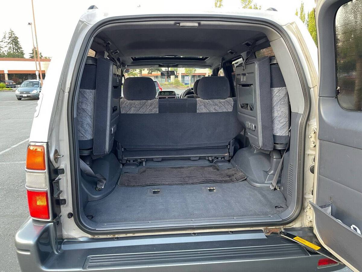 Toyota-land-cruiser-prado-diesel-1996-silver-4