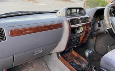 Toyota-land-cruiser-prado-diesel-1996-silver-5