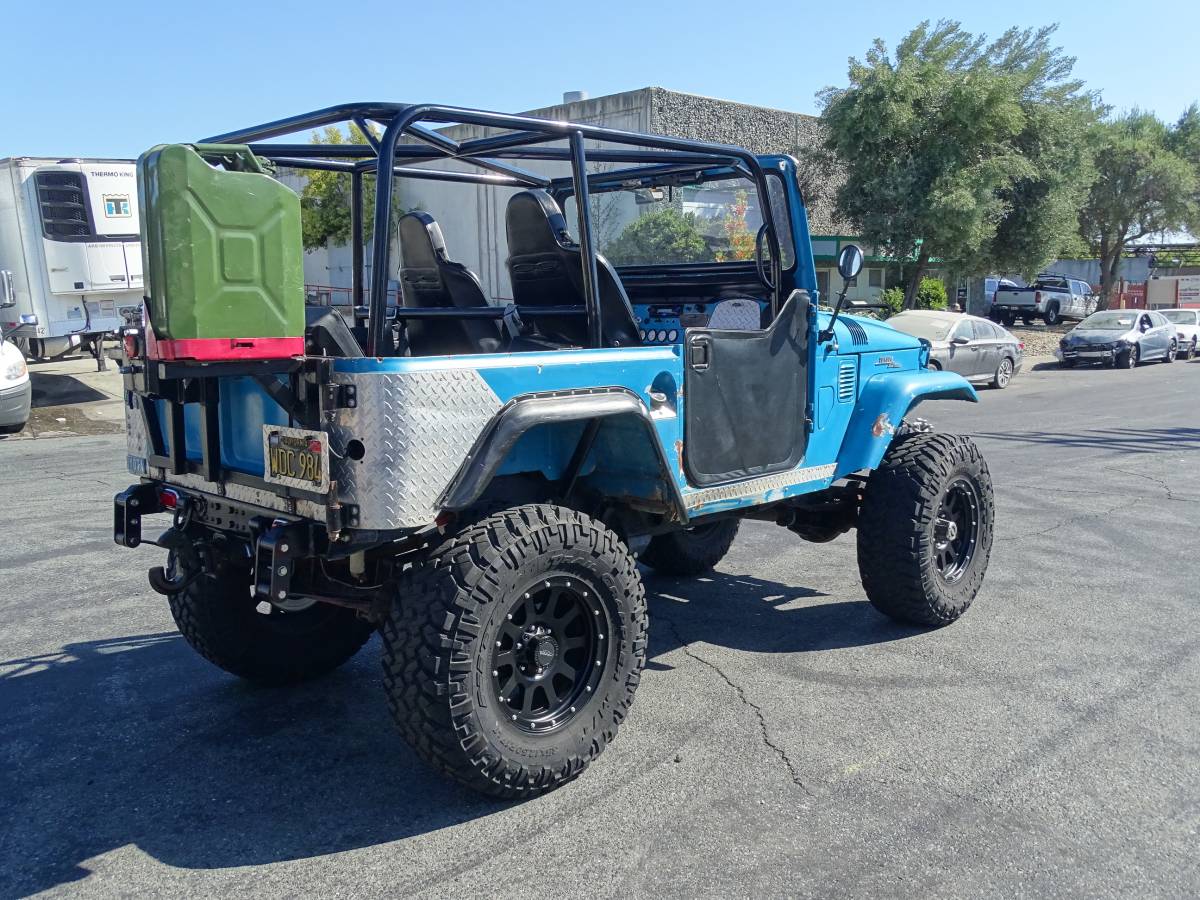 Toyota-landcruiser-1968-blue-6