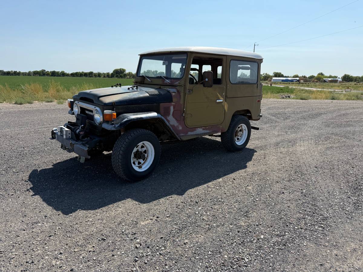 Toyota-landcruiser-1974-1