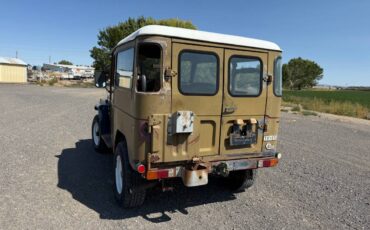 Toyota-landcruiser-1974-15