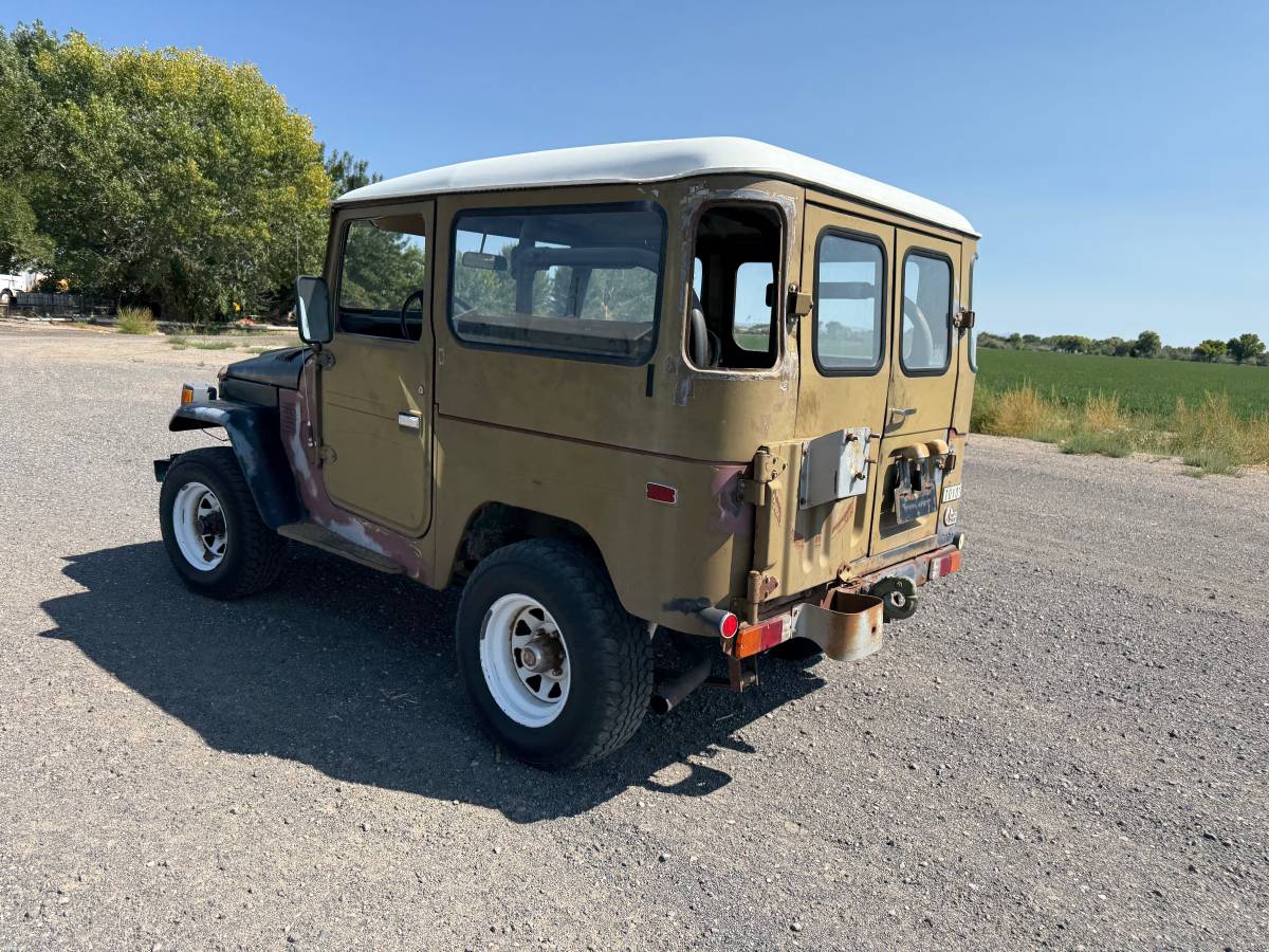 Toyota-landcruiser-1974-16