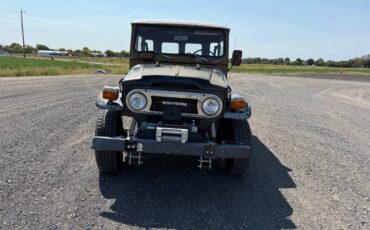 Toyota-landcruiser-1974-7