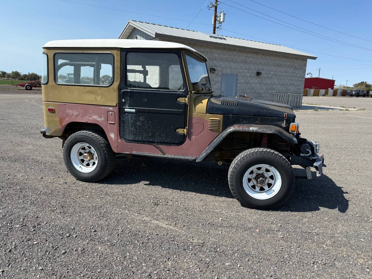 Toyota-landcruiser-1974-8