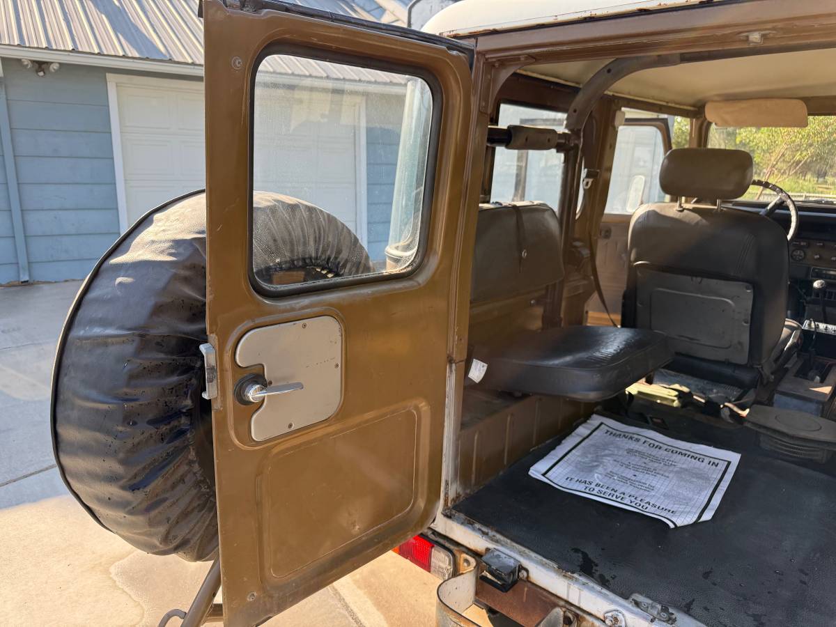 Toyota-landcruiser-1978-brown-18