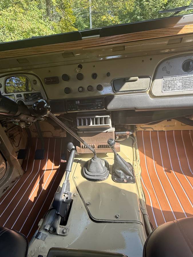 Toyota-landcruiser-1981-brown-4