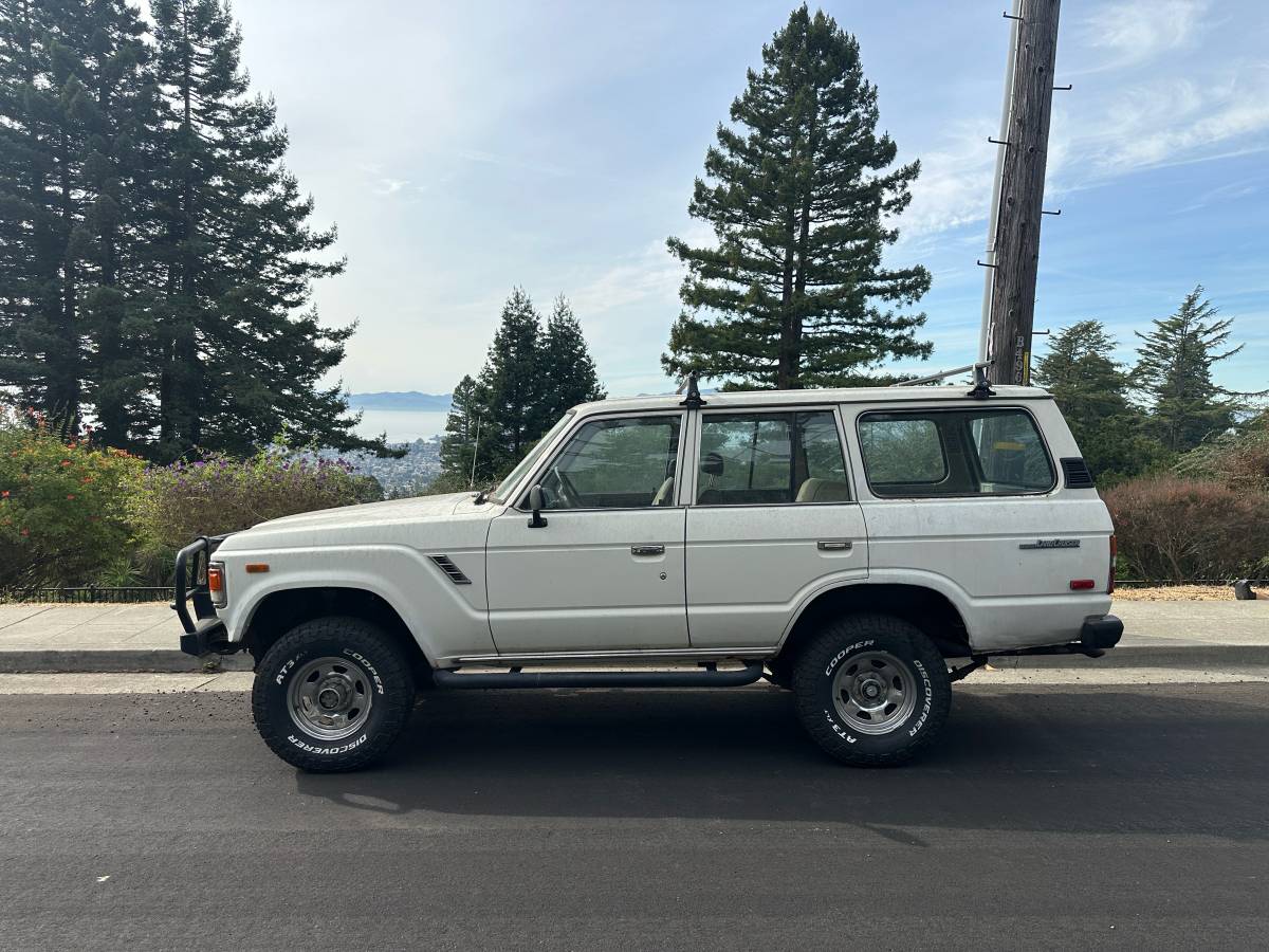 Toyota-landcruiser-1982-2