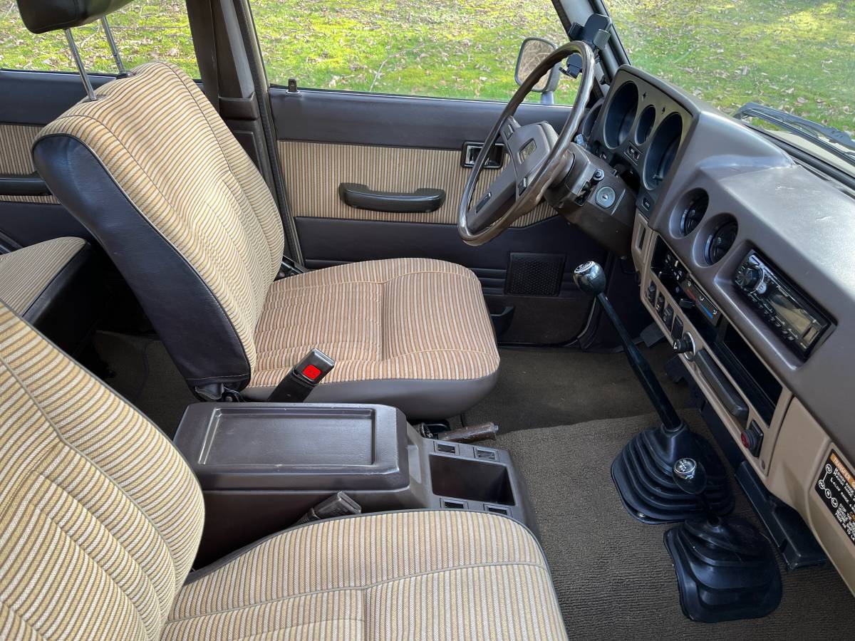 Toyota-landcruiser-1986-7
