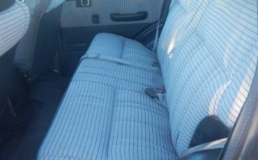 Toyota-landcruiser-1989-grey-1