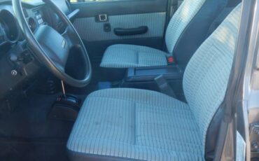 Toyota-landcruiser-1989-grey