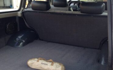 Toyota-landcruiser-1989-grey-7