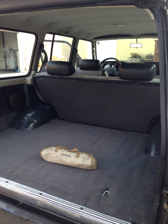 Toyota-landcruiser-1989-grey-7