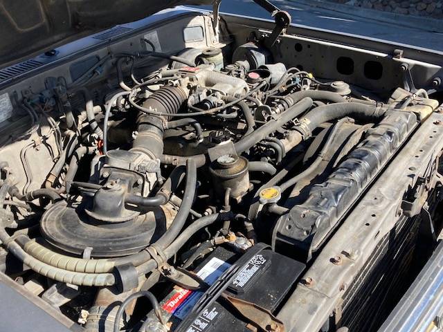 Toyota-landcruiser-1990-grey-10