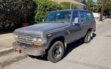Toyota-landcruiser-1990-grey