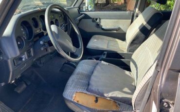 Toyota-landcruiser-1990-grey-7