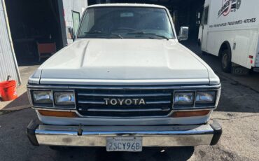 Toyota-landcruiser-1990-white-2