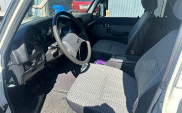 Toyota-landcruiser-1990-white-20