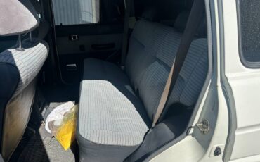 Toyota-landcruiser-1990-white-21