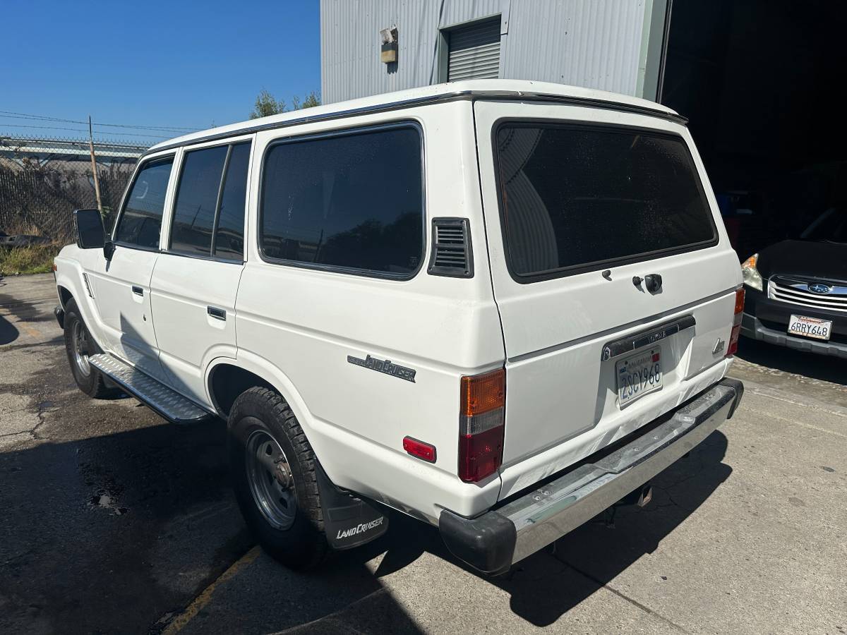 Toyota-landcruiser-1990-white-6